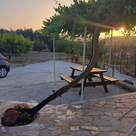 Andria Villa Periszteróna Kültér fotó